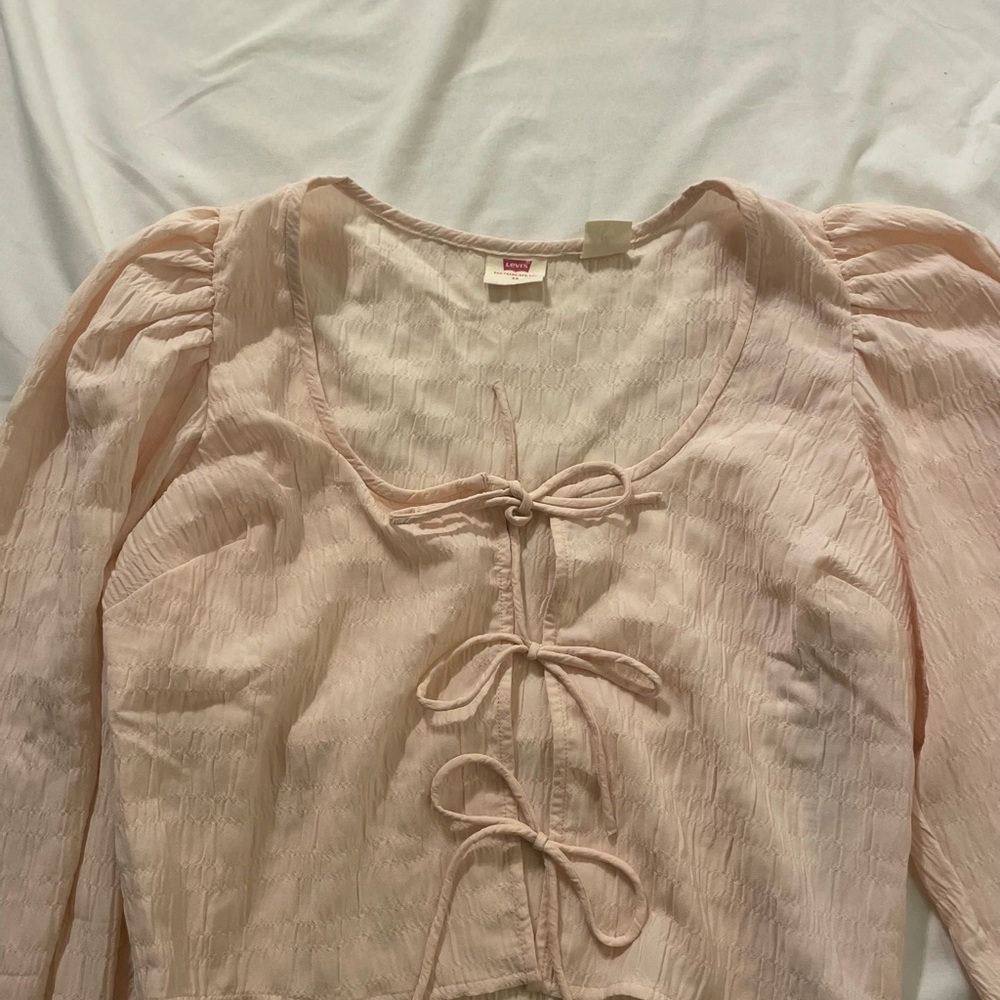 Levi's Cream Long Sleeve Tie Front Blouse